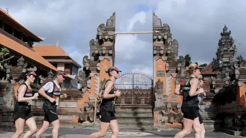 Pelari Bule Dapat Hadiah Maraton, Pariwisata Bali Jadi Ngeri? - GenPI.co BALI