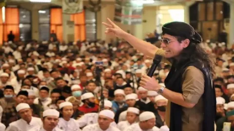 Diserbu Persatuan Dukun Indonesia, Gus Miftah Tuding Pansos - GenPI.co BALI