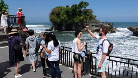 APPMB Beber Ini, Wisman Tiongkok Ditandai Pelaku Wisata Bali - GenPI.co BALI
