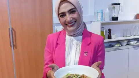 Nikmat! Resep Makanan Sup Ayam ala Yulita MasterChef - GenPI.co BALI