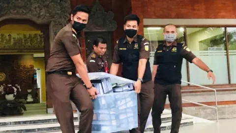 UNUD Janji Begini Usai Kejati Bali Bongkar Korupsi Dana SPI - GenPI.co BALI