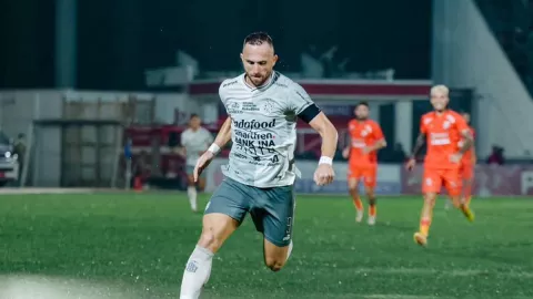 Kalah Telak 1-5 Lawan Borneo FC, Pelatih Bali United Beberkan Penyebabnya - GenPI.co BALI