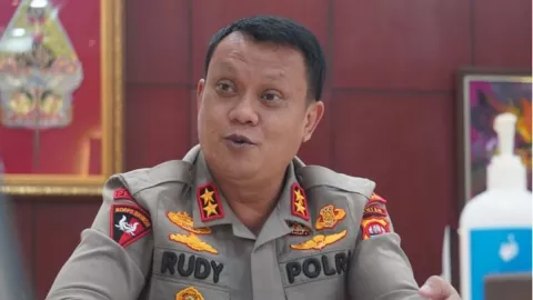 Polisi Banting Mahasiswa, Ancaman Polda Banten Keras - GenPI.co BANTEN