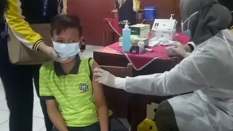 Orang Tua Wajib Vaksin Jadi Syarat PTM Sekolah Dasar di Tangerang - GenPI.co BANTEN