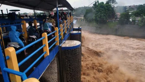 Potensi Hujan Lebat di Wilayah Banten, BMKG Minta Warga Waspada - GenPI.co BANTEN