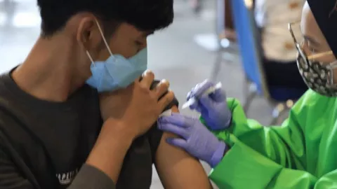 Antusias Tinggi, Sentra Vaksinasi di Tangcity Mall Kembali Dibuka - GenPI.co BANTEN
