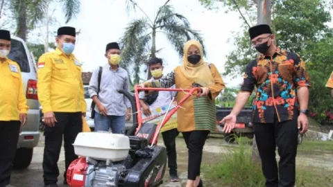 Mantap! Pemprov Banten Realisasikan Bantuan Pertanian 2 Kabupaten - GenPI.co BANTEN