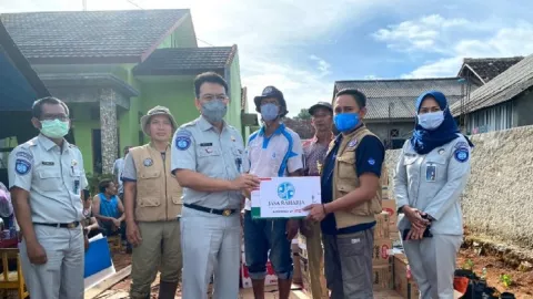 Peduli Korban Gempa Banten 6,6 M, Jasa Marga Salurkan Bantuan - GenPI.co BANTEN