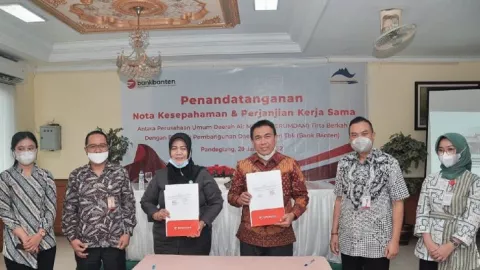 Kerja Sama dengan Bank Banten, Ini Harapan Perumdam Tirta Berkat - GenPI.co BANTEN