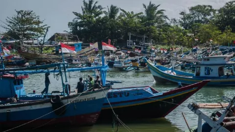 BMKG Beri Peringatan Gelombang Tinggi, Nelayan Diminta Waspada - GenPI.co BANTEN
