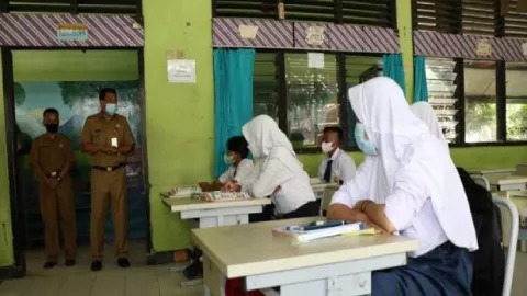 Menjelang Ujian Nasional, PTM di Kabupaten Kembali Diberlakukan - GenPI.co BANTEN