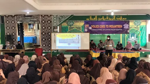 Polda Banten Gelar Sosialisasi ETLE ke Pesantren di Kota Serang - GenPI.co BANTEN