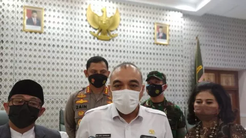 Bupati Tangerang Imbau Masyarakat Segera Penuhi Vaksin Booster - GenPI.co BANTEN