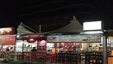 Tersesat di Taman Jajan Bintaro, Dikepung Puluhan Kuliner Lezat - GenPI.co BANTEN
