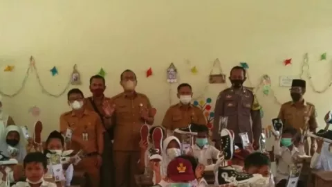 Aturan Masker Longgar, Dindikbud Kabupaten Serang Tetap Prokes - GenPI.co BANTEN