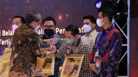 Capaian PAD Tertinggi, Pemkot Tangerang Raih Penghargaan - GenPI.co BANTEN