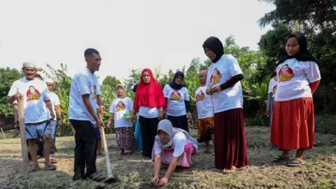 Relawan Gema Sandi Bikin Pelatihan Menanam Sayuran - GenPI.co BANTEN