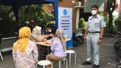 Bayar Pajak di Samsat Batuceper Gratis Pemeriksaan Kesehatan - GenPI.co BANTEN