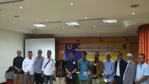 Tingkatkan Kualitas SDM, PWI Banten Gelar Uji Kompetensi Wartawan - GenPI.co BANTEN