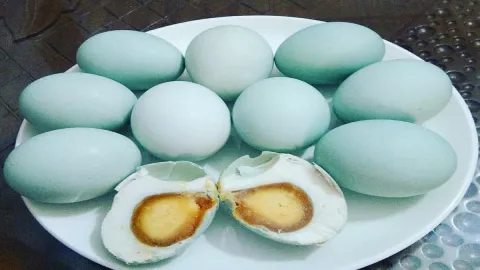 5 Bahaya Mengonsumsi Telur Berlebihan, Efeknya Fatal - GenPI.co BANTEN