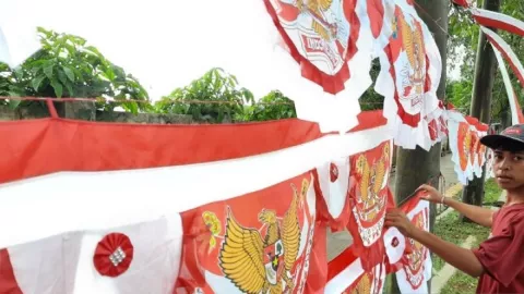 Mantap! Sebegini Penghasilan Pedagang Bendera di Hari Kemerdekaan - GenPI.co BANTEN