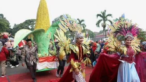 Jaga Kearifan Lokal, Pemkot Gelar Pawai Budaya Kota Serang - GenPI.co BANTEN