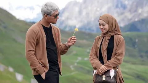 So Sweet! Lesti Kejora Dibelikan Vila Mewah Oleh Rizky Billar - GenPI.co BANTEN