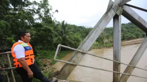Jembatan di Lebak Putus, Pj Gubernur Banten Berjanji Lakukan Ini - GenPI.co BANTEN