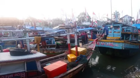 Ada Bahaya di Selat Sunda, Nelayan di Lebak Diminta Waspada - GenPI.co BANTEN