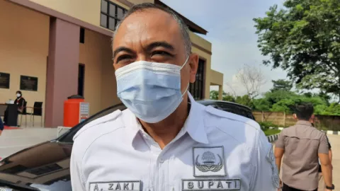 Pemkab Tangerang Bakal Sanksi Tegas Pembakar Sampah Ilegal - GenPI.co BANTEN
