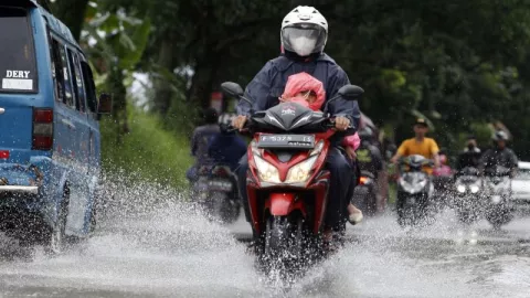 BMKG: Sebagian Wilayah Banten Bakal Diguyur Hujan Siang Ini - GenPI.co BANTEN