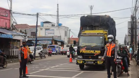 Sistem Pemantau Lalu Lintas di Pasar Kemis Tangerang Mulai Diuji Coba - GenPI.co BANTEN