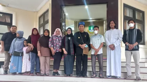 Kemenlu Evakuasi 24 Warga Banten yang Terjebak Konflik Sudan - GenPI.co BANTEN