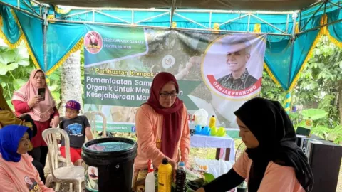 Warga Rangkasbitung dapat Pelatihan Pembuatan Pupuk Kompos - GenPI.co BANTEN