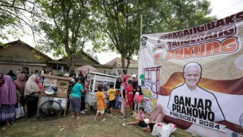 Puluhan Pedagang Bakso Gelar Makan Bareng Warga Tangsel - GenPI.co BANTEN