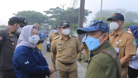 Kemenko Marves Tinjau Kebakaran di TPA Rawa Kucing Tangerang - GenPI.co BANTEN