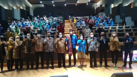 74 Mahasiswa Pertukaran Pelajar Unpam Disambut Wali Kota Tangsel - GenPI.co BANTEN