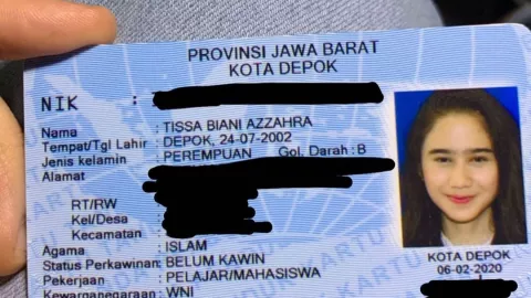 Bikin Iri, 4 Aktris Tetap Memesona di Foto KTP - GenPI.co