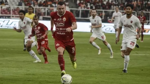 Ngeri, 'Cula' Badak Lampung FC Seruduk Persija ke Zona Degradasi - GenPI.co