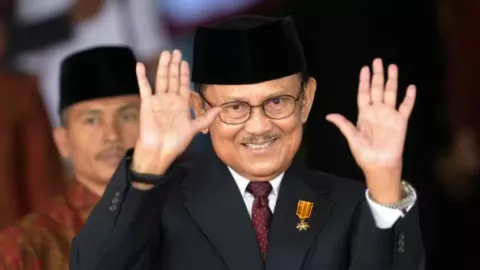 Bukan Belajar, Ini 2 Kegiatan yang Bikin BJ Habibie Pintar - GenPI.co