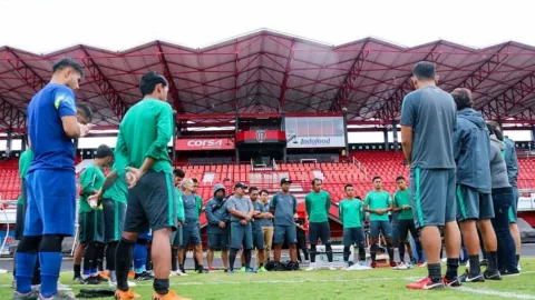 Luis Milla Bikin Suporter Timnas Indonesia Baper & Gagal Move On - GenPI.co