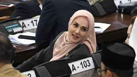 Hah... Mulan Jameela Ditempatkan Komisi VII DPR - GenPI.co