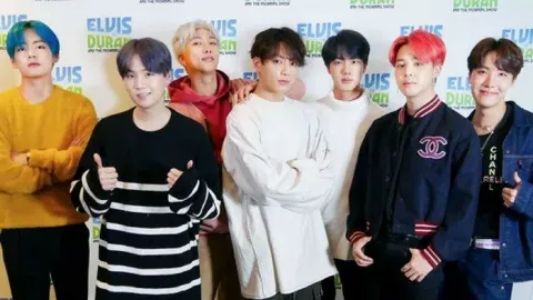 Ultah Saat Konser di Saudi, Jimin BTS Dapat Kado Lagu Bahasa Arab - GenPI.co