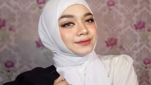 Generasi Kedua MUA, Hoki Rias Wajah Mengalir ke Azhaari - GenPI.co