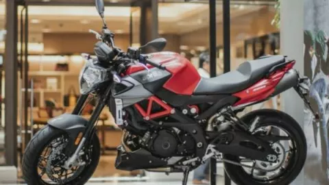 Aprilia Shiver 900 Gahar dan Mewah, Banderolnya Seharga Rumah - GenPI.co