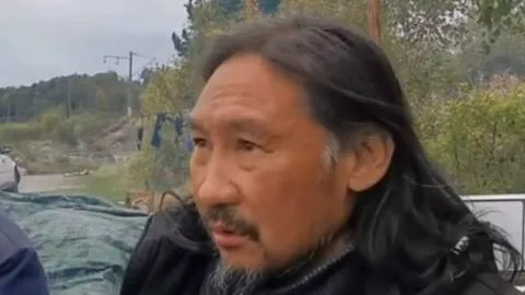 Dukun Siberia Sebut Putin Jelmaan Iblis dan Harus Segera Dirukiah - GenPI.co