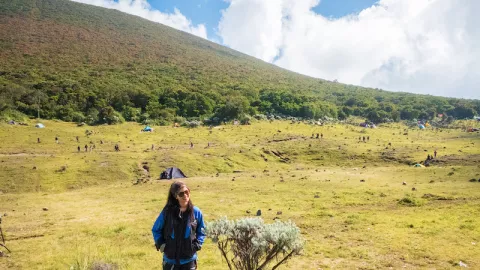 3 Gunung Terangker Se-Jawa Barat, Waspada Saat Mendakinya, Ya - GenPI.co