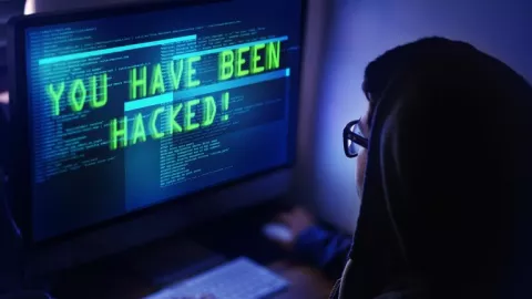 Gokil! Programmer Ini Serang Balik Hacker yang Retas Komputernya - GenPI.co