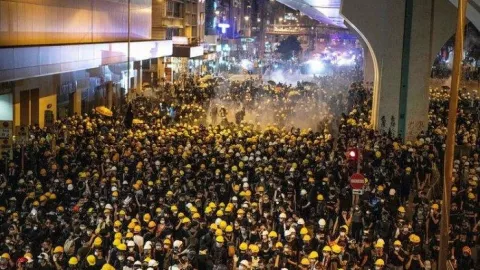 Pelaku Bisnis Menjerit, Perekonomian Hong Kong Mulai Morat Marit - GenPI.co