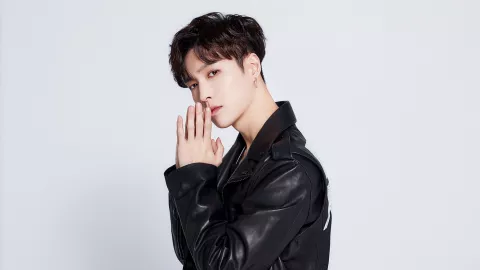 Katanya Lebih Baik dari Jimin BTS, Ini Sejumlah Fakta Lay EXO - GenPI.co